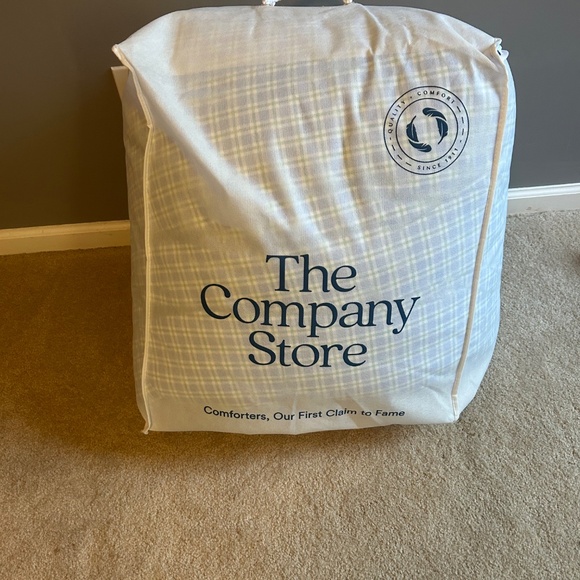 The Company Store King Comforter, Sunshine and Blooms blue/green plaid,new - Picture 7 of 7